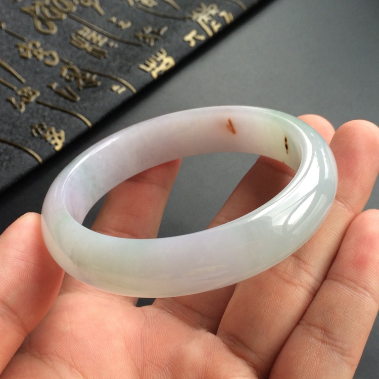 (超值推荐)糯冰种淡紫罗兰略飘花手镯(57.3mm)