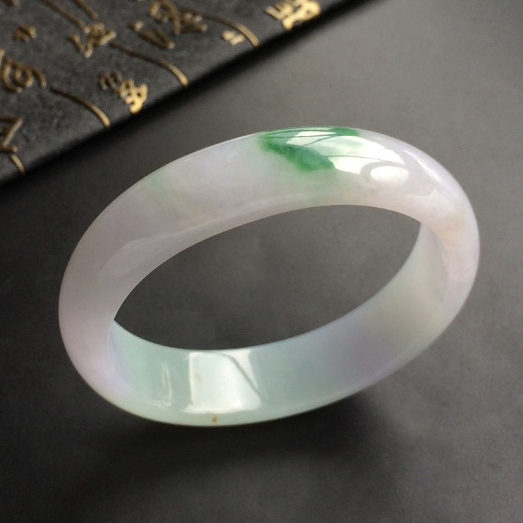 (超值推荐)糯冰种淡紫罗兰略飘花贵妃镯(56mm-50.2mm)