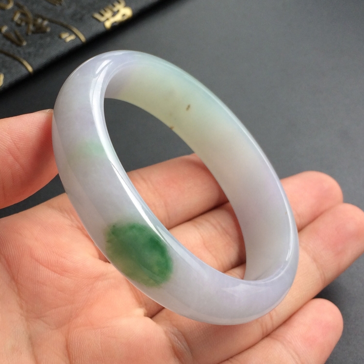(超值推荐)糯冰种淡紫罗兰略飘花贵妃镯(56mm-50.2mm)