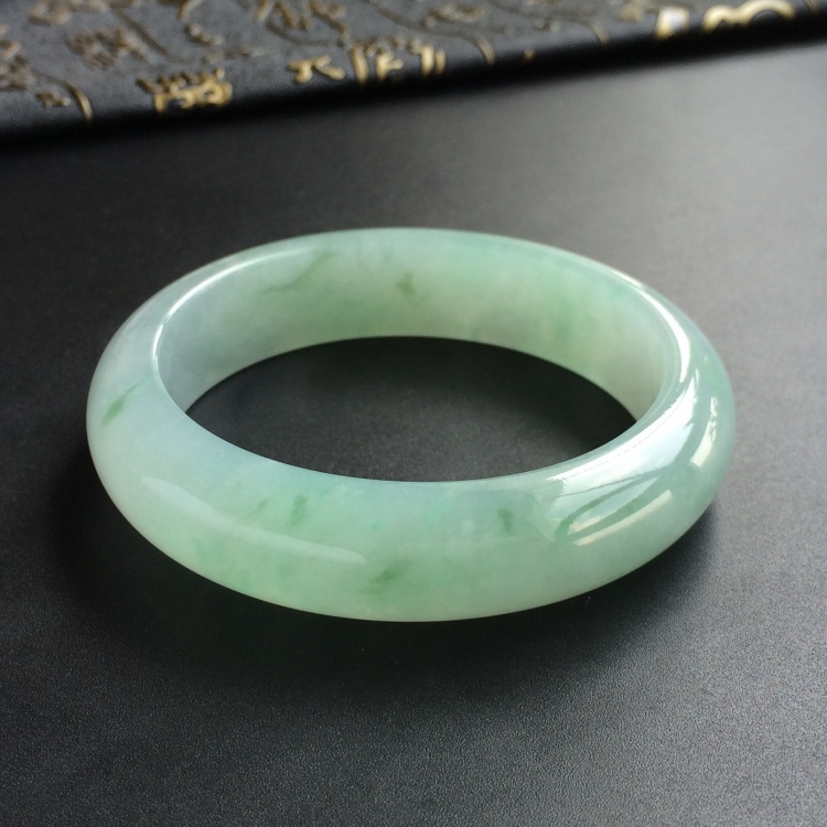 (超值推荐)糯冰种飘花手镯(56.3mm)