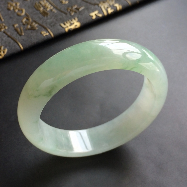 (超值推荐)糯冰种飘花手镯(57.4mm)