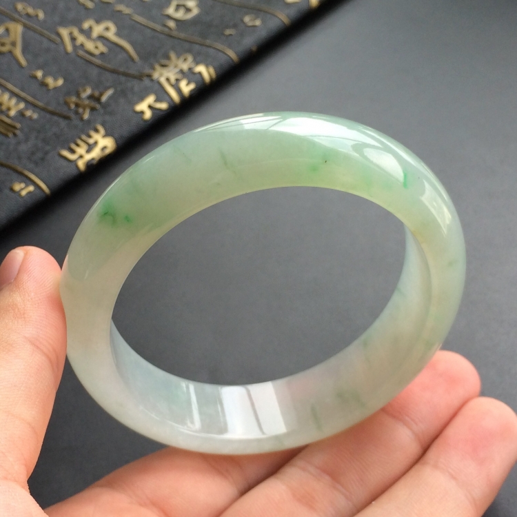 (超值推荐)糯冰种飘花手镯(57.4mm)