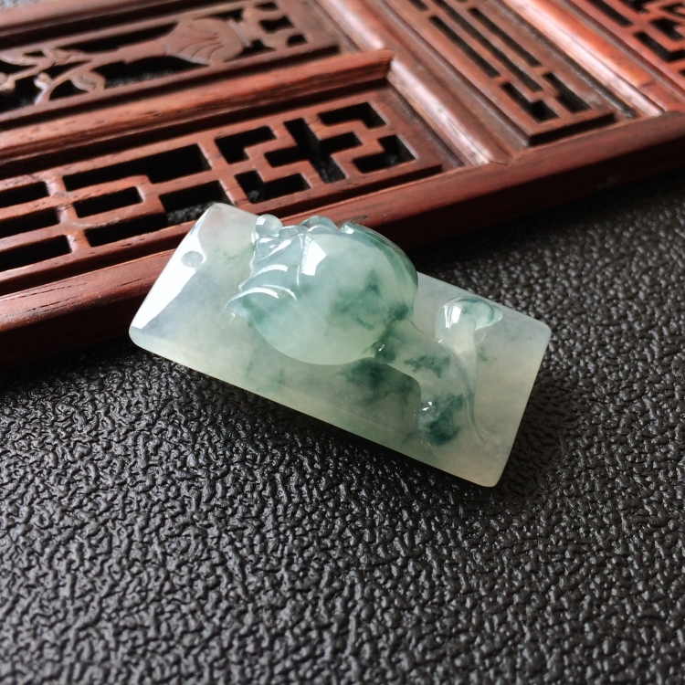 (超值推荐)冰种飘花玫瑰挂件