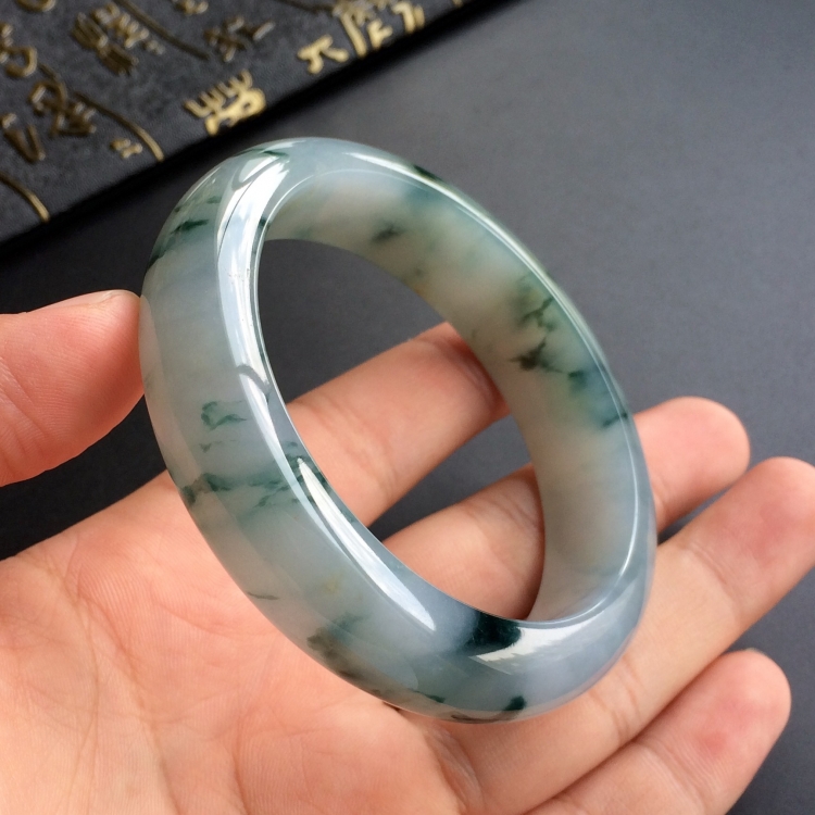 (超值推荐)糯冰种飘花手镯(57.5mm)