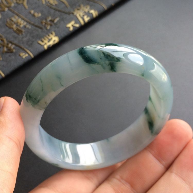 (超值推荐)糯冰种飘花手镯(55.2mm)