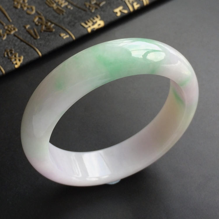(超值推荐)糯冰种淡三彩手镯(59.7mm)