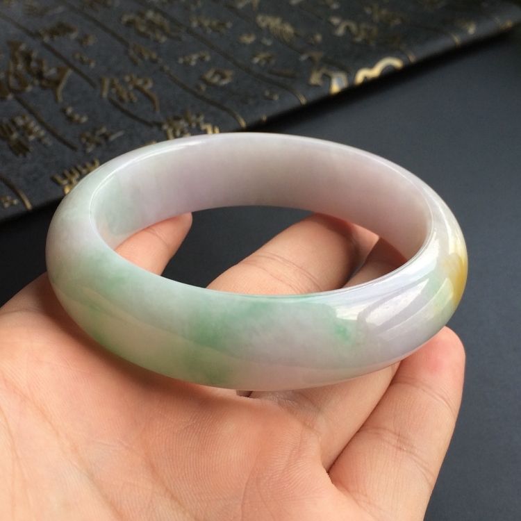 (超值推荐)糯冰种淡三彩手镯(59.7mm)