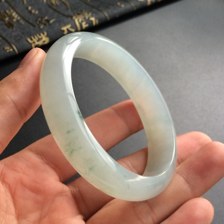 (超值推荐)糯冰种飘花手镯(57.4mm)