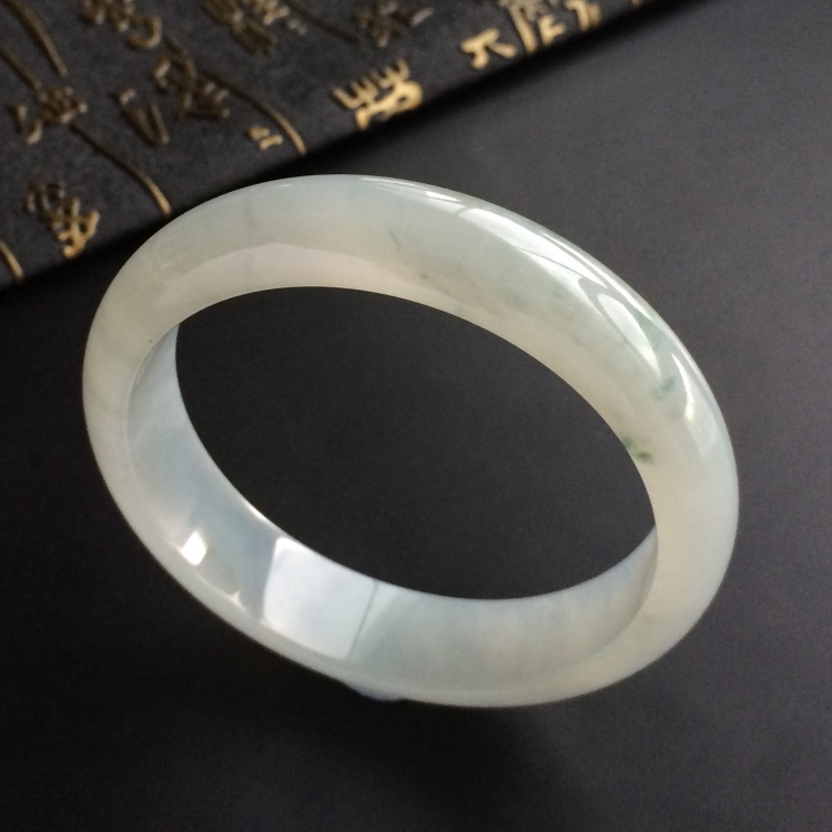 (超值推荐)糯冰种飘花手镯(57.4mm)