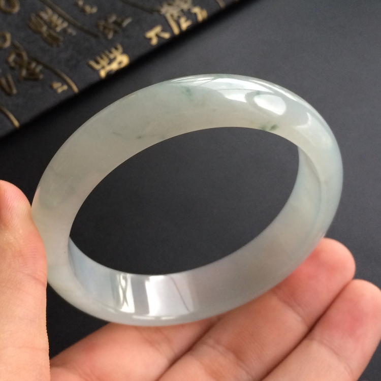 (超值推荐)糯冰种飘花手镯(57.4mm)
