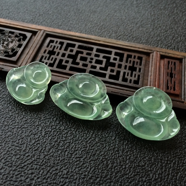 (超值推荐)冰种晴水玉佛挂件一批走