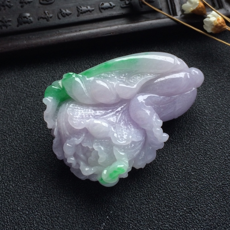 （超值推荐）糯冰种春带彩白菜挂件