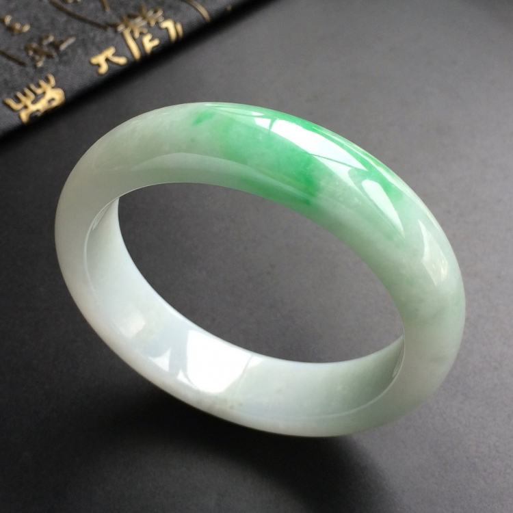 (超值推荐)糯冰种飘翠手镯(58.3mm)