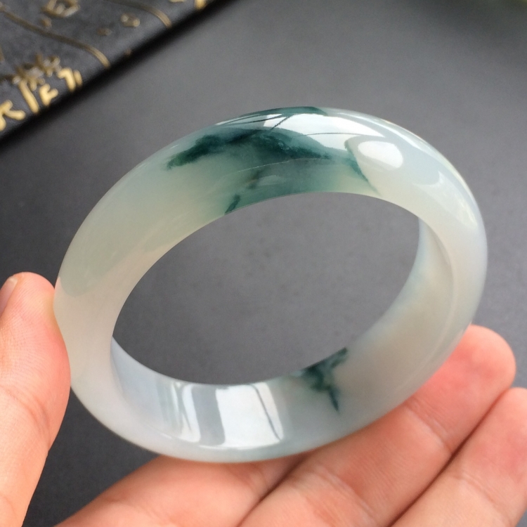 (超值推荐)糯冰种飘花手镯(55.7mm)