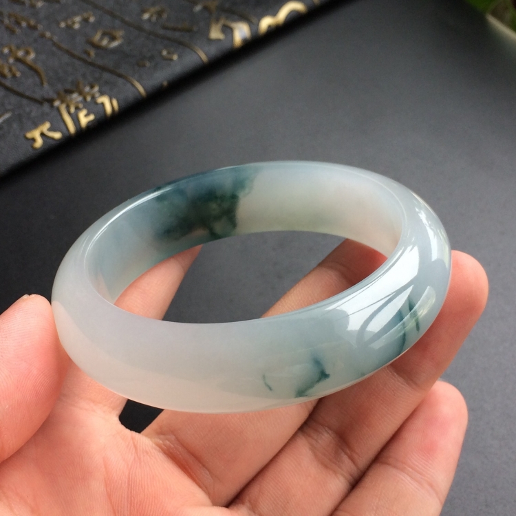 (超值推荐)糯冰种飘花手镯(55.7mm)