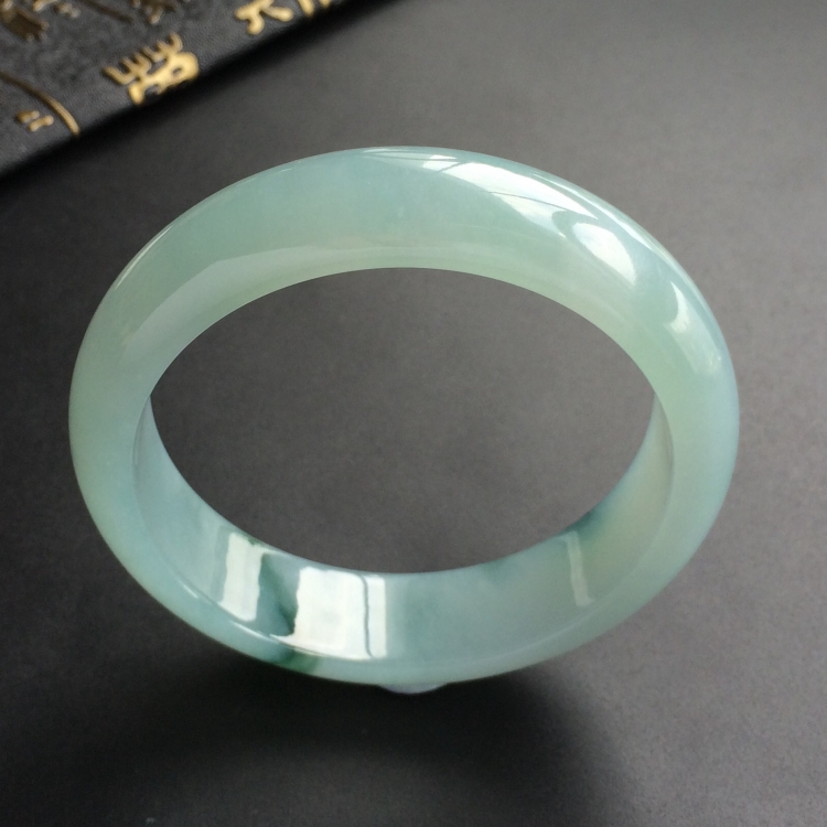 (超值推荐)糯冰种飘花手镯(55.7mm)