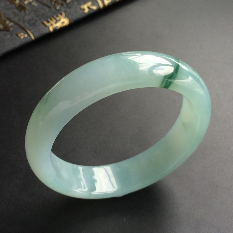 (超值推荐)糯冰种飘花手镯(55.7mm)