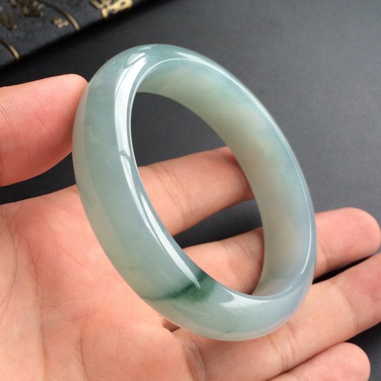 (超值推荐)糯冰种飘花手镯(55.7mm)