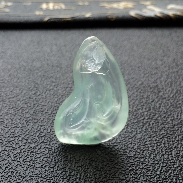 (超值推荐)冰玻种淡晴水年年有余挂件