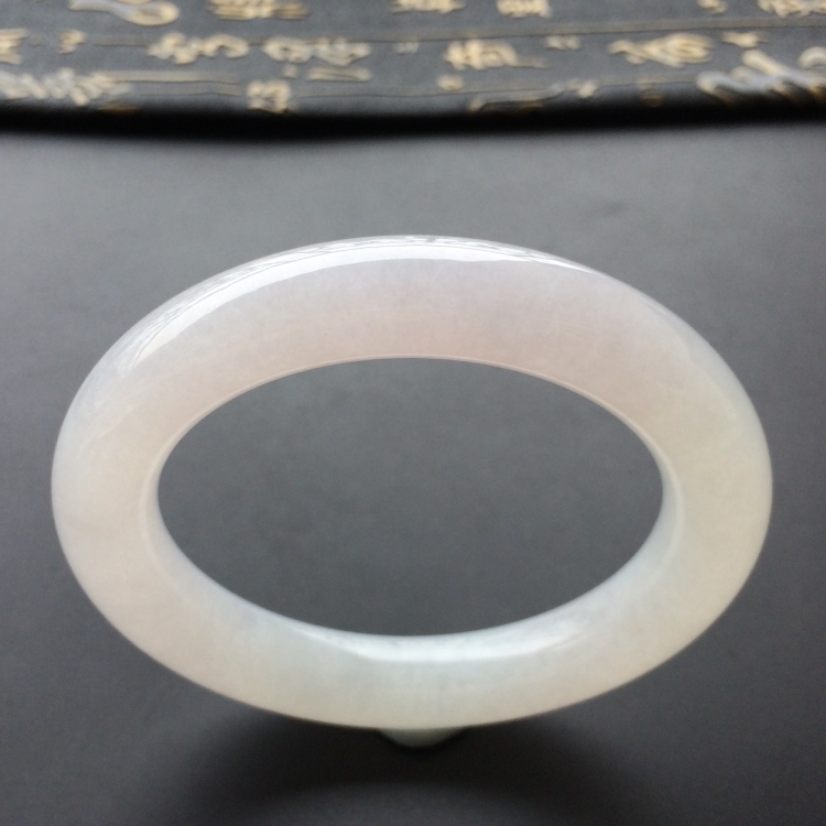 (超值推荐)糯冰种淡晴水圆条手镯(57.7mm)