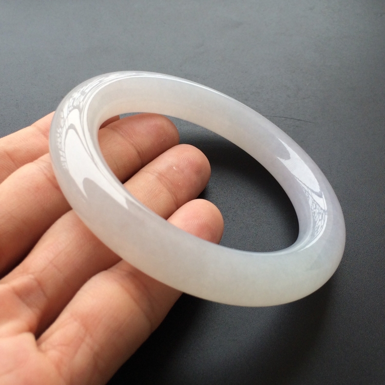 (超值推荐)糯冰种淡晴水圆条手镯(57.7mm)