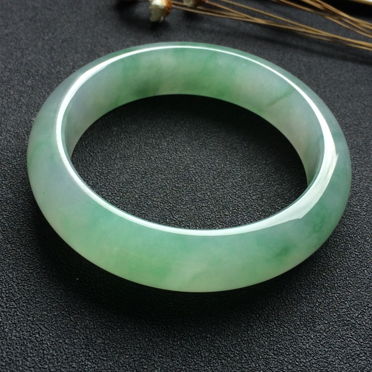 （超值推荐）糯冰种飘花手镯（57.8mm）