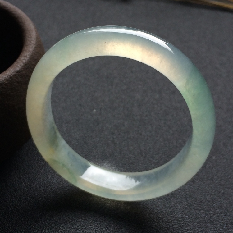 （超值推荐）冰种淡晴水贵妃镯（53.1mm-46.7mm）