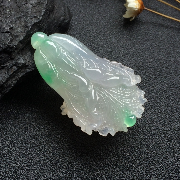 （超值推荐）冰种飘翠白菜挂件