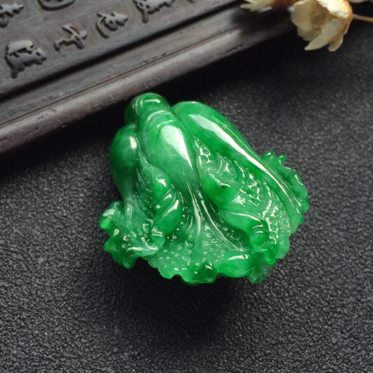 （超值推荐）糯冰种阳绿白菜挂件
