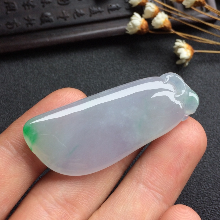（超值推荐）冰种淡春带彩福瓜挂件
