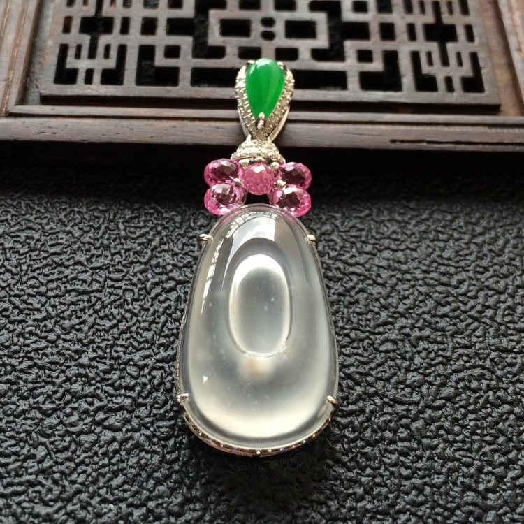 (超值推荐)玻璃种无色镶白金钻石福在眼前胸坠