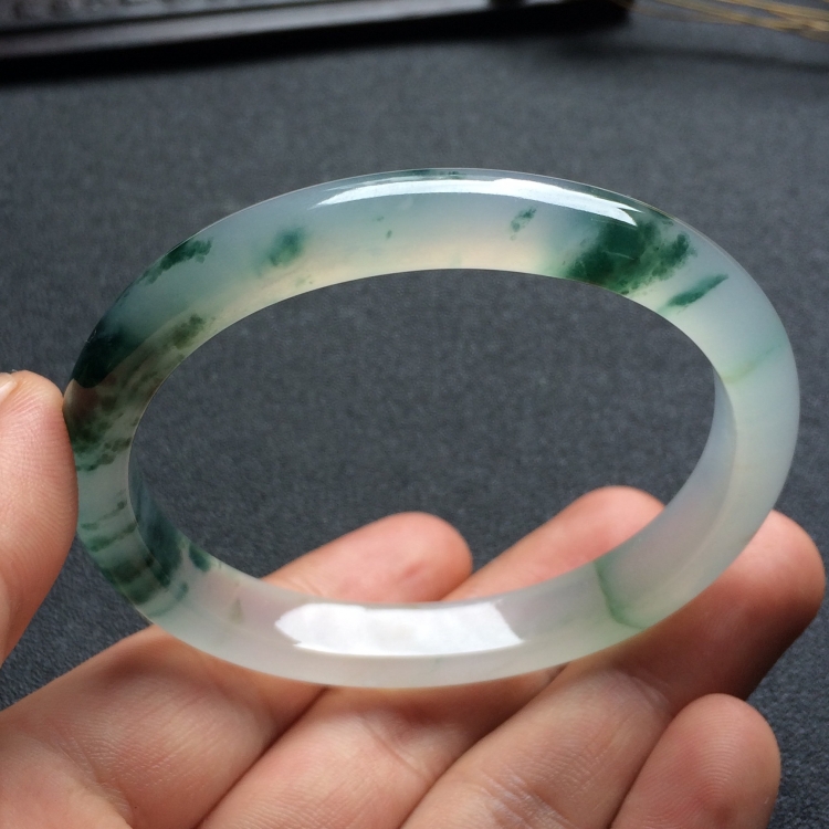 （超值推荐）冰种飘花贵妃镯（55.9mm-48mm）