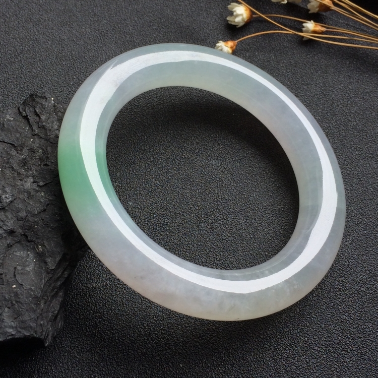 （超值推荐）冰种晴水圆条手镯（55.6mm）