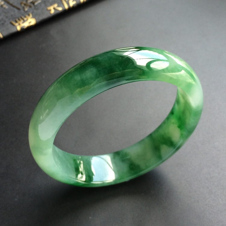 (超值推荐)糯冰种飘花手镯(58.5mm)