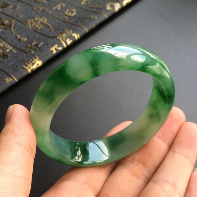 (超值推荐)糯冰种飘花手镯(58.5mm)