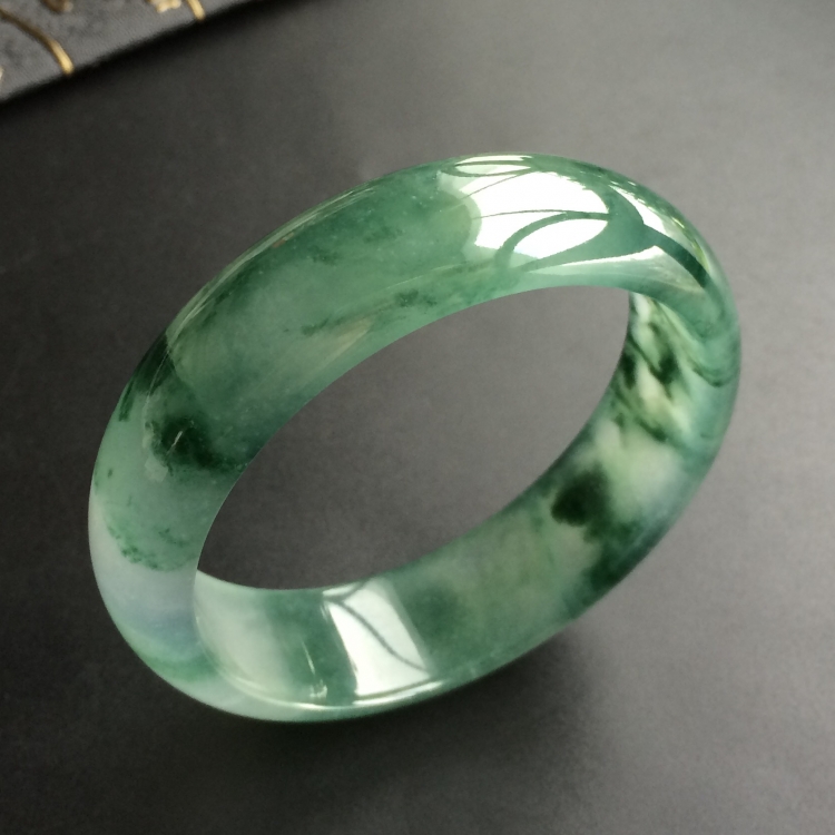 (超值推荐)冰种飘花手镯(56.3mm)