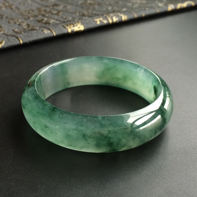 (超值推荐)冰种飘花手镯(56.3mm)