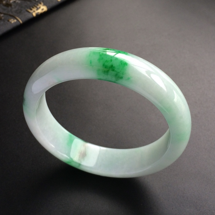 (超值推荐)糯冰种飘翠手镯(58.7mm)