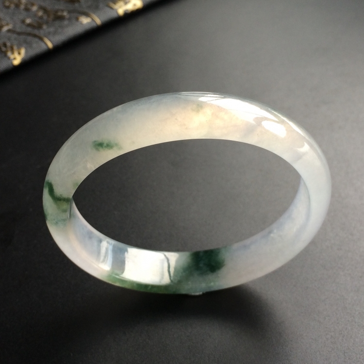 (超值推荐)冰种飘花贵妃镯(55mm-47.5mm)