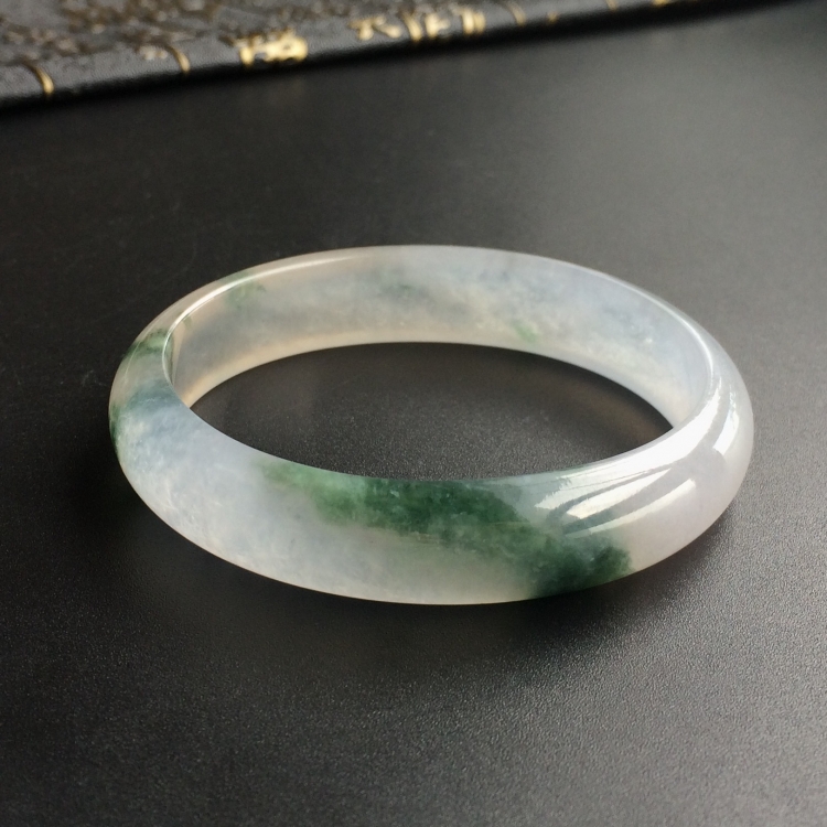 (超值推荐)冰种飘花贵妃镯(55mm-47.5mm)