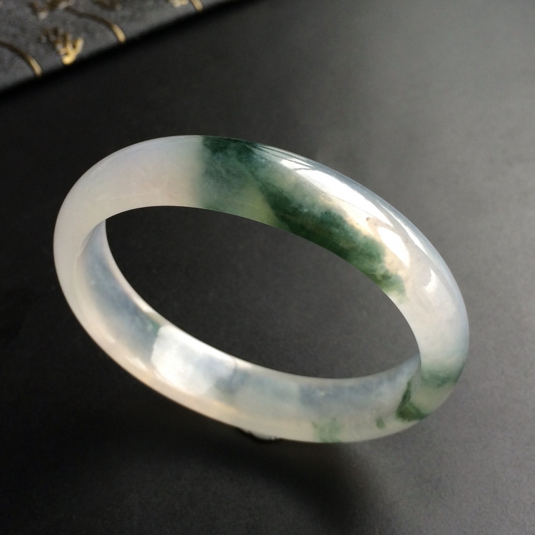 (超值推荐)冰种飘花贵妃镯(55mm-47.5mm)