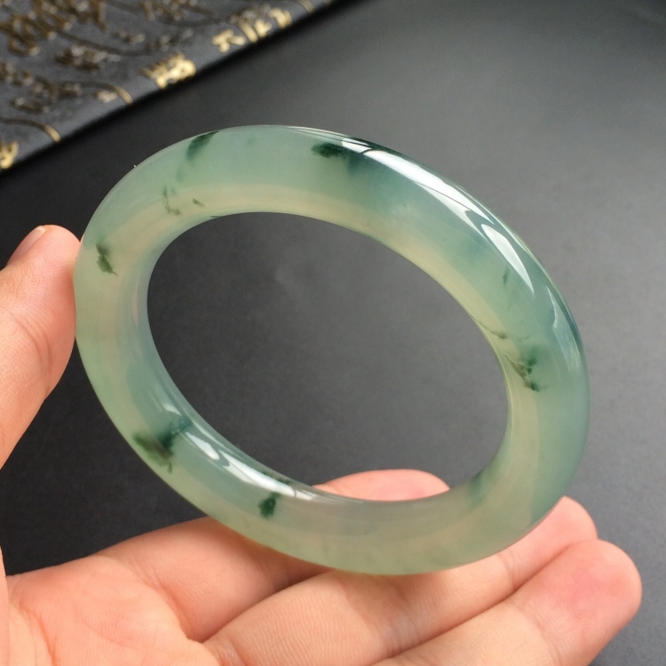 (超值推荐)冰种飘花圆条手镯(55.5mm)