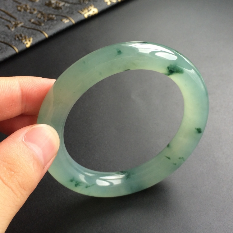 (超值推荐)冰种飘花圆条手镯(55.5mm)