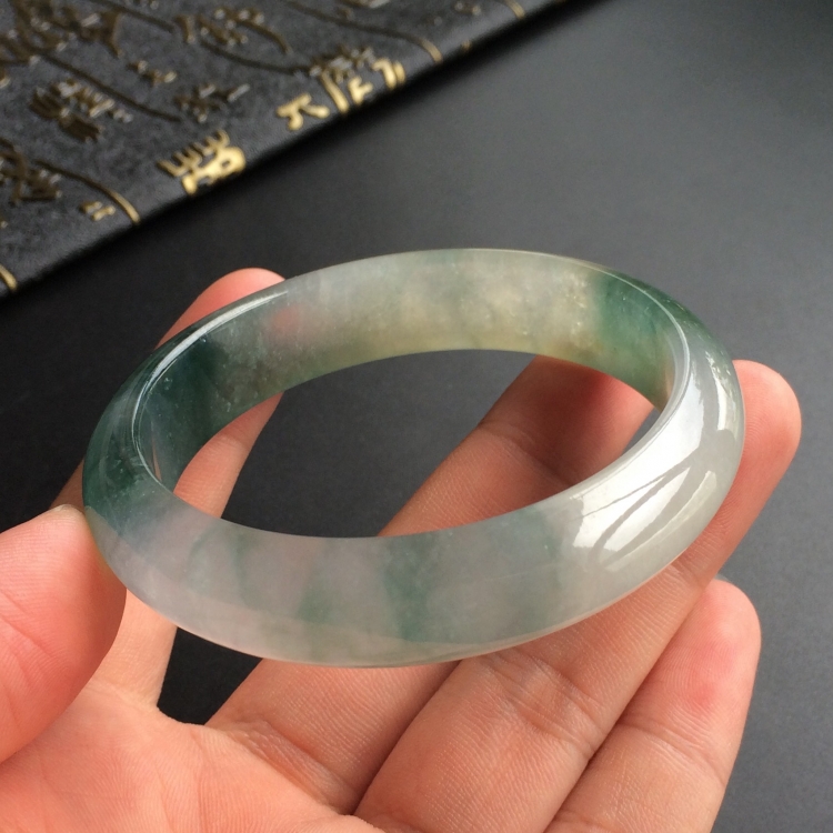 (超值推荐)冰种飘花手镯(56.1mm)