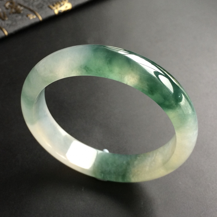 (超值推荐)冰种飘花手镯(56.1mm)