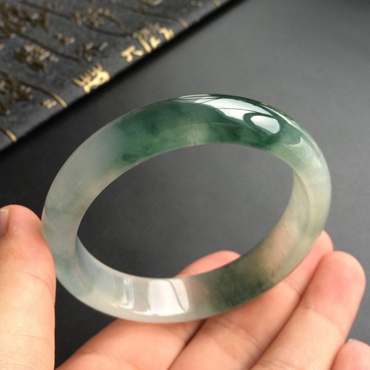 (超值推荐)冰种飘花手镯(56.1mm)