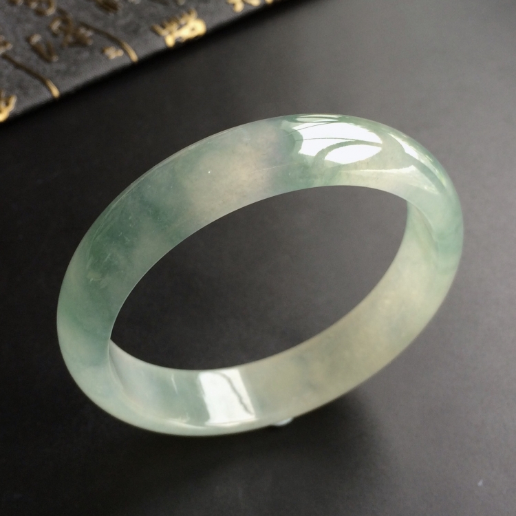 (超值推荐)冰种飘花手镯(57.7mm)