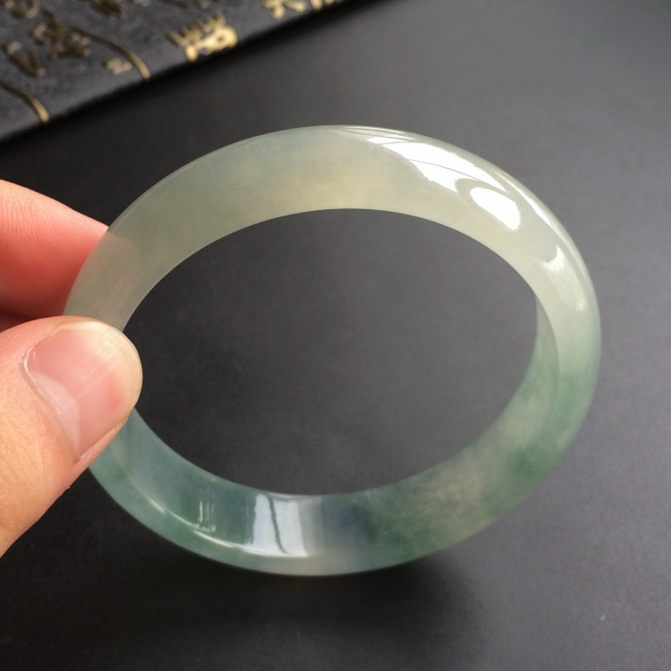 (超值推荐)冰种飘花手镯(57.7mm)