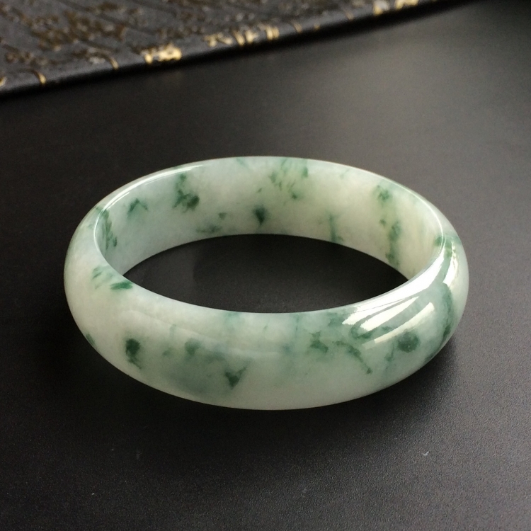 (超值推荐)糯冰种飘花手镯(61.8mm)