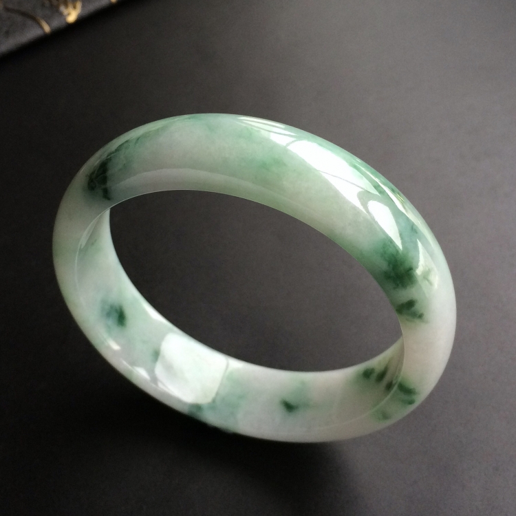 (超值推荐)糯冰种飘花手镯(58.8mm)